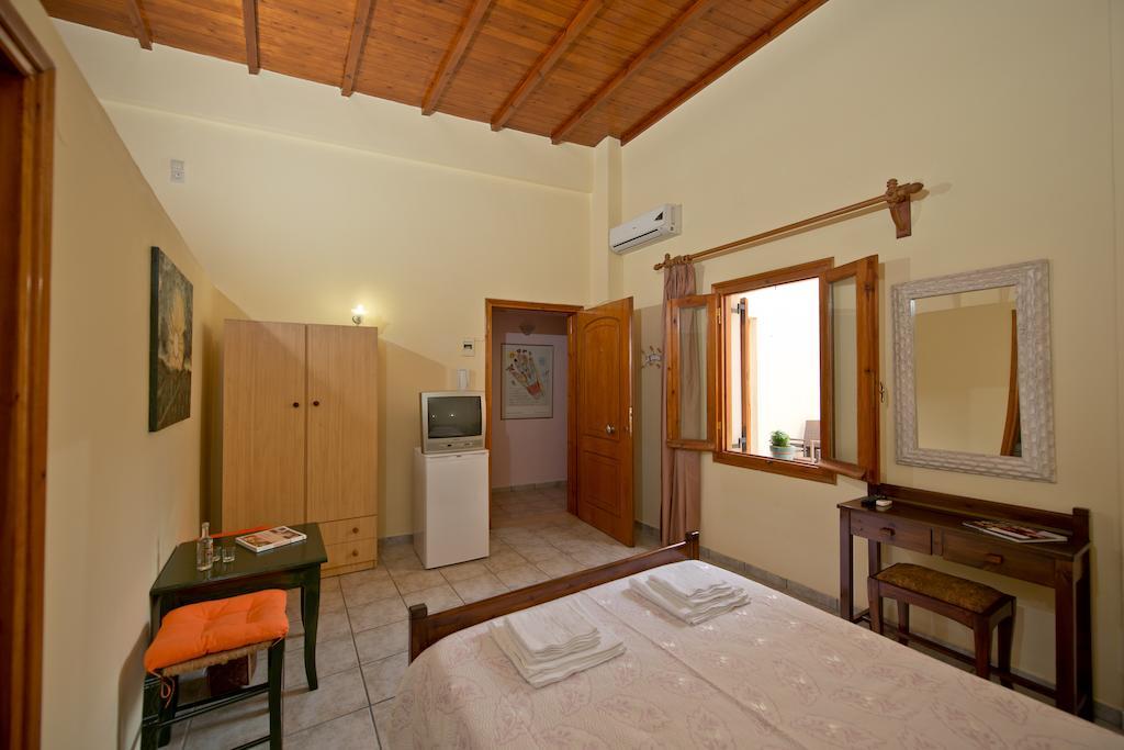Katerina Traditional Rooms Hriszí Aktí Haniá Szoba fotó